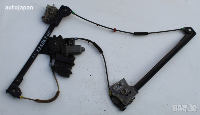 Преден ляв електрически стъклоповдигач Фолксваген голф 3 кабрио 99г Volkswagen golf 3 1999, снимка 1