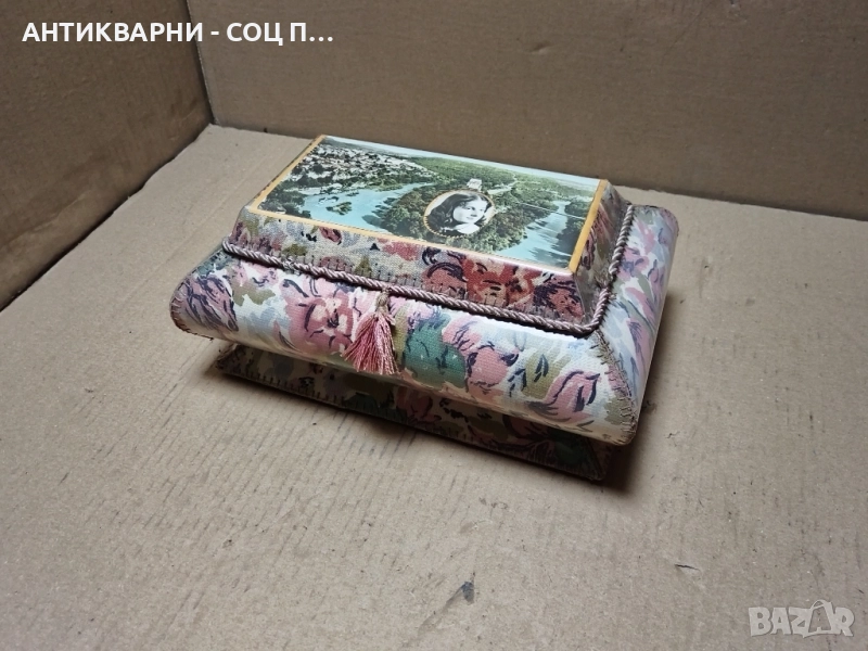 Старинна Ръчно Изработена Автентична Кутия За Бижута. , снимка 1