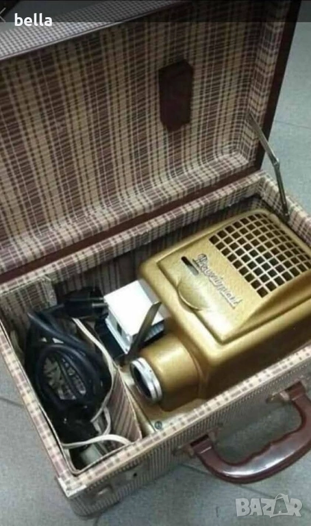 Един от първите слайд проектори-Paximat от Карл Браун,Германия,-50 те годиини,работещ,с куфар , снимка 1