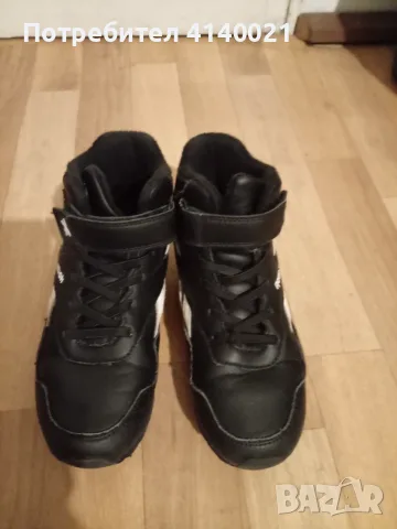 Детски маратонки Reebok, снимка 2 - Детски маратонки - 56075409
