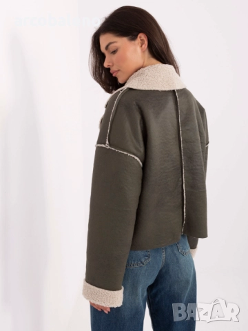 Дамско късо яке от еко кожа с подплата и имитация на джобове, 5цвята , снимка 3 - Якета - 51696789