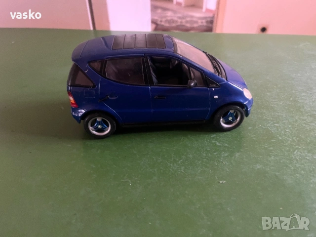 MAISTO 1:18 Mercedes Thailand, снимка 5 - Колекции - 53414033