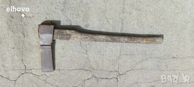 Стара брадва с дълга дръжка#31