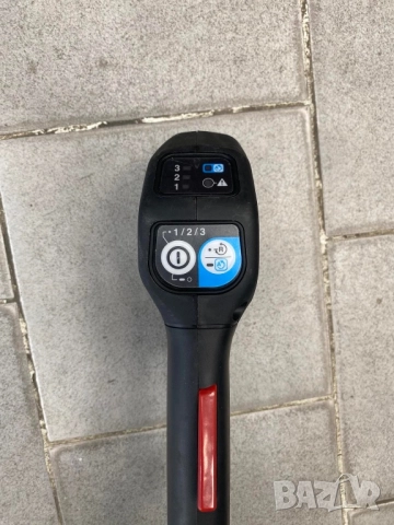 Професионален акумулаторен тример Makita, снимка 4 - Градинска техника - 51644853