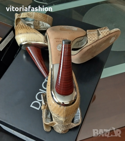 Dolce & Gabbana оригинални дамски сандали, снимка 17 - Дамски обувки на ток - 44695071