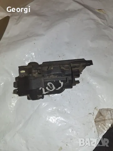 ключалка заден капак mercedes c class w203, снимка 2 - Части - 48879102