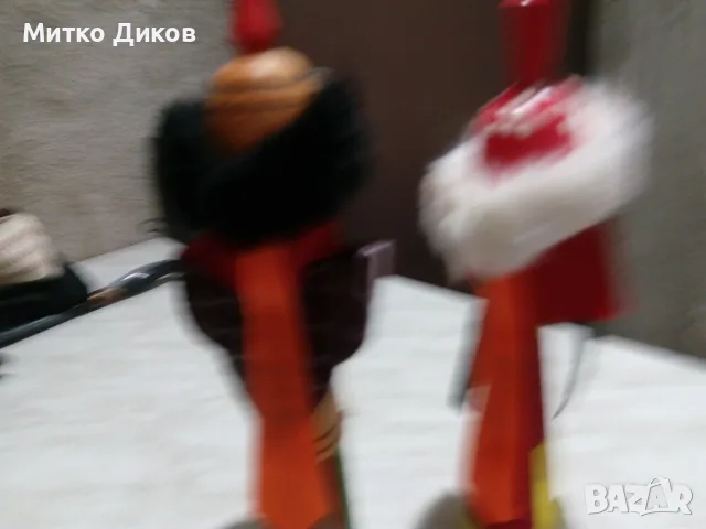 Дървени фигурки комлект с носии нови н традиционни Н 22см и 21см, снимка 3 - Декорация за дома - 55954390
