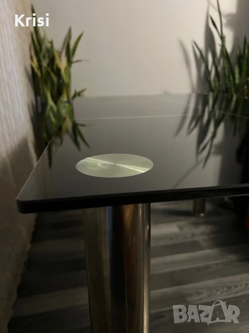 Стъклена трапезна маса, снимка 2 - Маси - 50506901