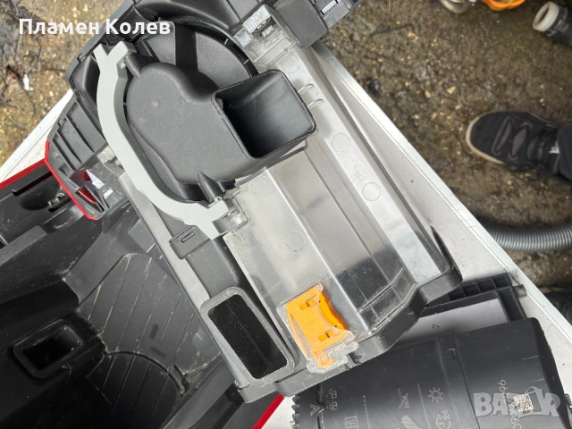 Miele прахосмукачка, снимка 12 - Прахосмукачки - 53632897