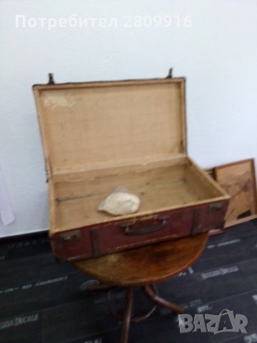 Стар куфар , снимка 1 - Антикварни и старинни предмети - 34813969