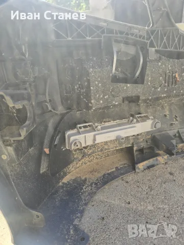 предна броня Mercedes W212 2010год., снимка 8 - Части - 56321109