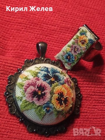 СТАРИ ПОСРЕБРЕНИ АРТ ДЕКО МЕДАЛЬОН и ПРЪСТЕН с РЪЧНА БРОДЕРИЯ в КУТИЙКА ВИНТИДЖ РЕТРО БИЖУТА 22415