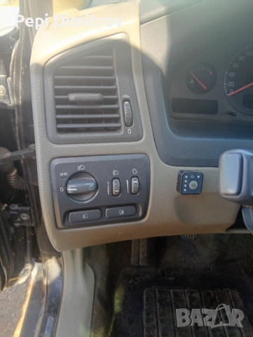 Volvo s 60 Волво с 60 на части 2.4 бензин , снимка 4 - Автомобили и джипове - 53776114