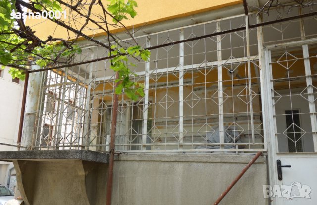 Продавам много добри метални решетки за прозорци, тераса, врата - изгодно, снимка 2 - Дограми - 38761737