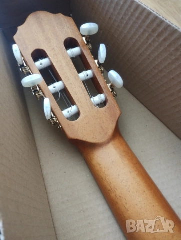 Нова класическа китара"Kremona Sevilla"., снимка 2 - Китари - 50380619
