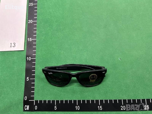 очила с черен обикновен калъф и Ув защита ray ban , снимка 2 - Слънчеви и диоптрични очила - 52717932