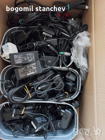 Адаптери /захранване / от от 3V до 32 V