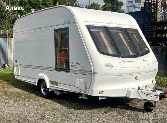 Регистрирана 2-местна каравана, оборудвана 