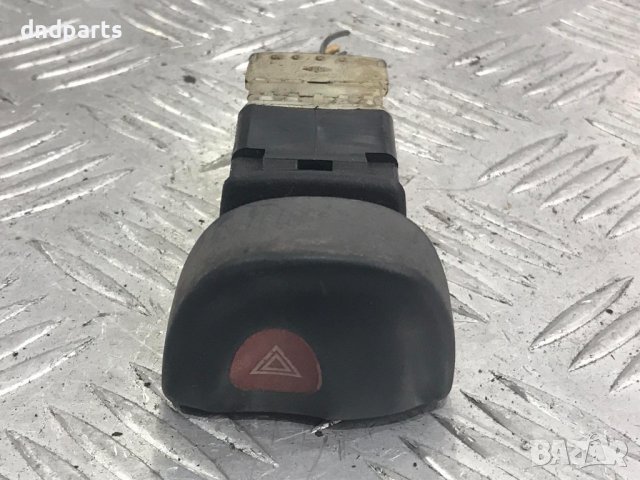 Бутон аварийни светлини Mitsubishi Space Star,1999г.