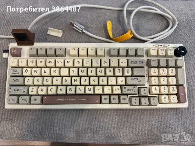 EPOMAKER RT100 Mechanical Keyboard – Wireless / Bluetooth / RGB / Hot-Swap / Smart Screen, снимка 2 - Клавиатури и мишки - 55972412
