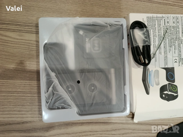 Безжична зарядна станция 3 в 1, снимка 4 - Безжични зарядни - 53486248