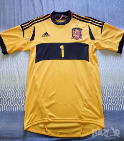 Оригинална тениска adidas Spain Iker Casillas, снимка 1 - Футбол - 39236283