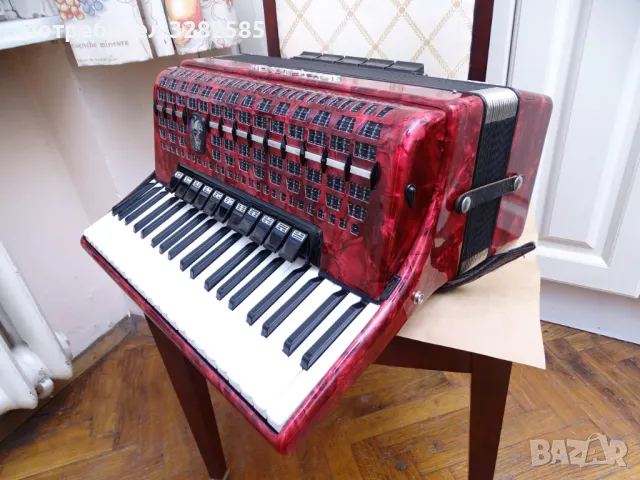 Акордеон Велтмайстер Метеор 120 баса НОВ
