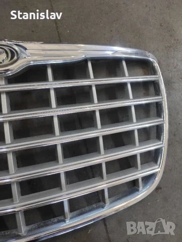 Предна решетка Chrysler 300c , снимка 3 - Части - 50734788