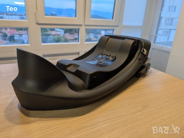 Cybex Aton B2 i-Size + база за кола Base One isofix кош за новородено, снимка 5 - Столчета за кола и колело - 55826229