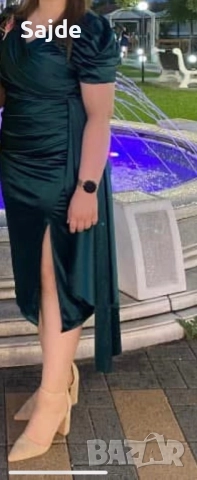 Сатенирата рокля в тъмно зелено, снимка 1