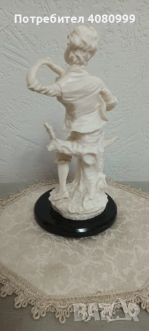 Статуя, клей, мисля "Момченце с връзка" или "Пионерче"? :), снимка 4 - Колекции - 51969133