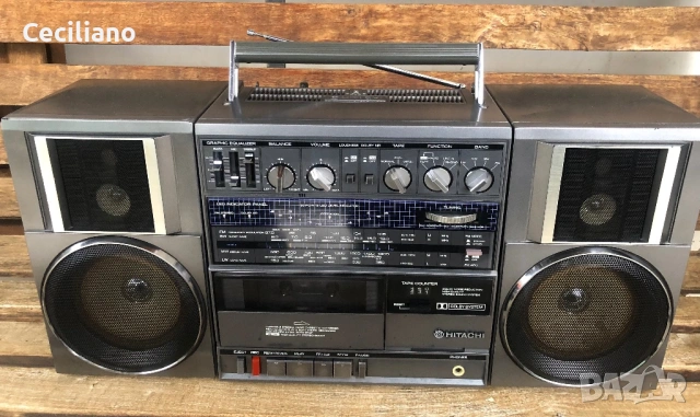 Радиокасетофон HITACHI TRK 9100E(Japan), снимка 2 - Радиокасетофони, транзистори - 53117543