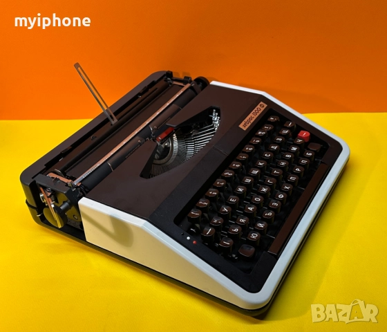 Пишеща Машина Хеброс 1300Ф 3 Цвята Кирилица нова лента топ състояние обслужена+подарък резервна лент, снимка 4 - Антикварни и старинни предмети - 49288527