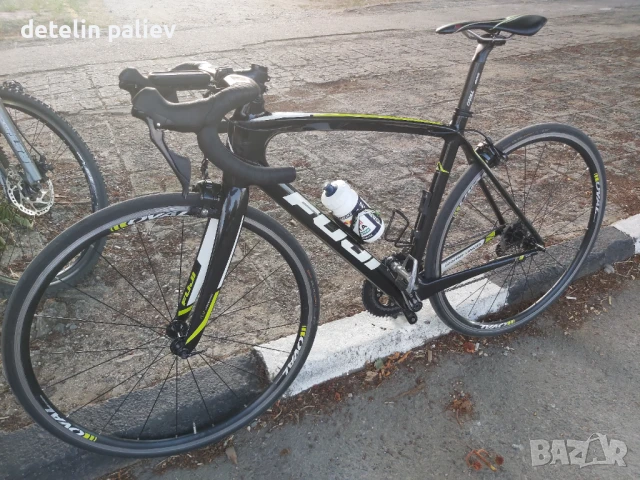 Карбонов шосеен велосипед FUJI, снимка 3 - Велосипеди - 51372573