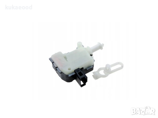 Моторче за заключване на багажник за Audi A4 B6, снимка 2 - Части - 44530905