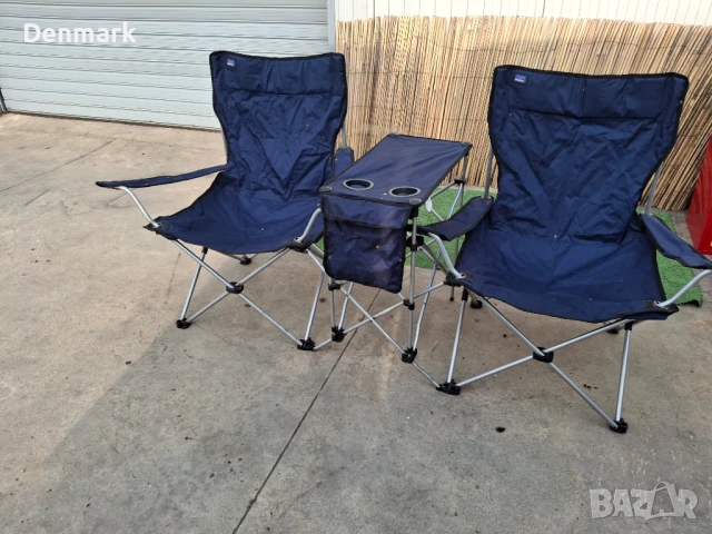 Комплект от 2 сгъваеми къмпинг стола + маса 