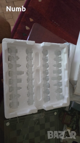 Шах - стъклени фигури. Нов, снимка 4 - Шах и табла - 51721538