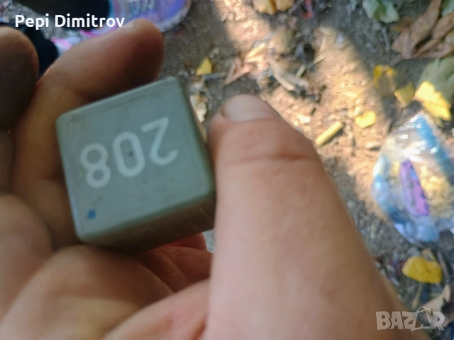 Реле, Работен ток, Горивна помпа 8A0951253B, снимка 2 - Части - 51626603