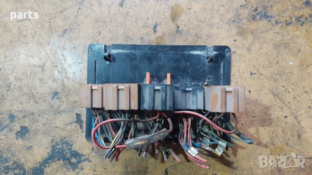 Бушонна Кутия - Кутия Релета Мерцедес Спринтер (Ж) - VW LT - 9015450003, снимка 4 - Части - 51969879