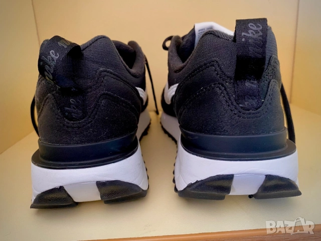 Дамски Nike W AIR MAX DAWN NN — 38 номер, снимка 12 - Маратонки - 53486004