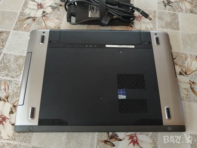 Лаптоп Dell Vostro 3560, снимка 3 - Лаптопи за дома - 55706245