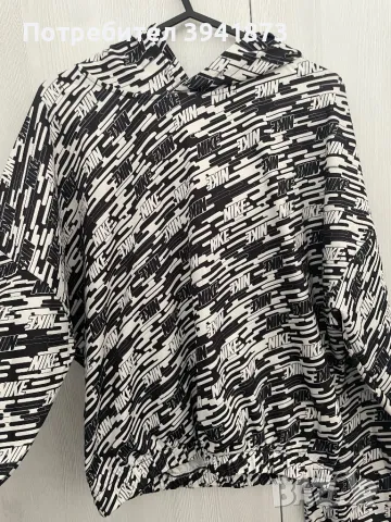 Суичер Nike, снимка 3 - Суичъри - 50069339