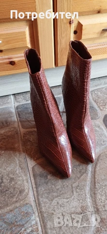 Дамски луксозни боти на GUESS, снимка 2 - Дамски боти - 50589671