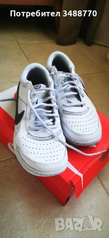 маратонки Найк