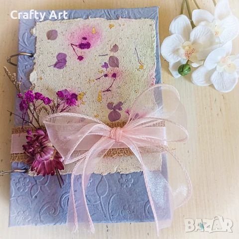 Ръчно изработен албум от рециклирана хартия в лилаво – за 20 снимки (10x15 см)