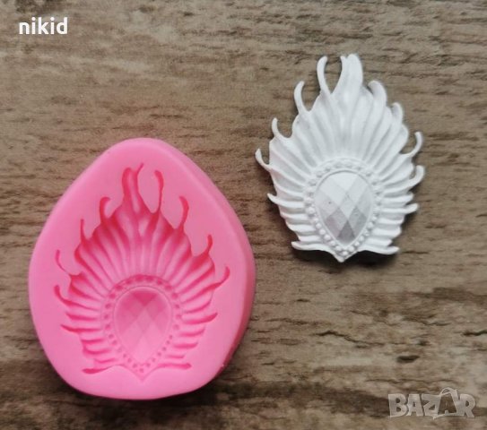 Паунова опашка малко перо пауново с камък 