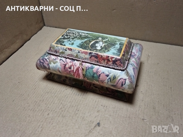 Старинна Ръчно Изработена Автентична Кутия За Бижута. 