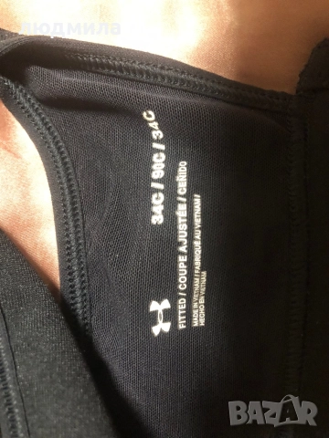 Спортен сутиен UNDER ARMOUR, снимка 3 - Корсети, бюстиета, топове - 51982525
