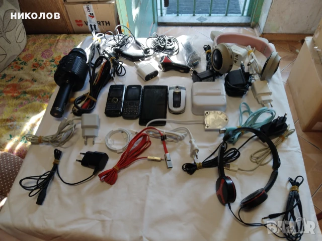 ТЕЛЕФОНИ,ЗАРЯДНИ И ДРУГИ, снимка 1