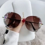 🫧 ХИТ 👛 Дамски слънчеви очила с камъни , снимка 1